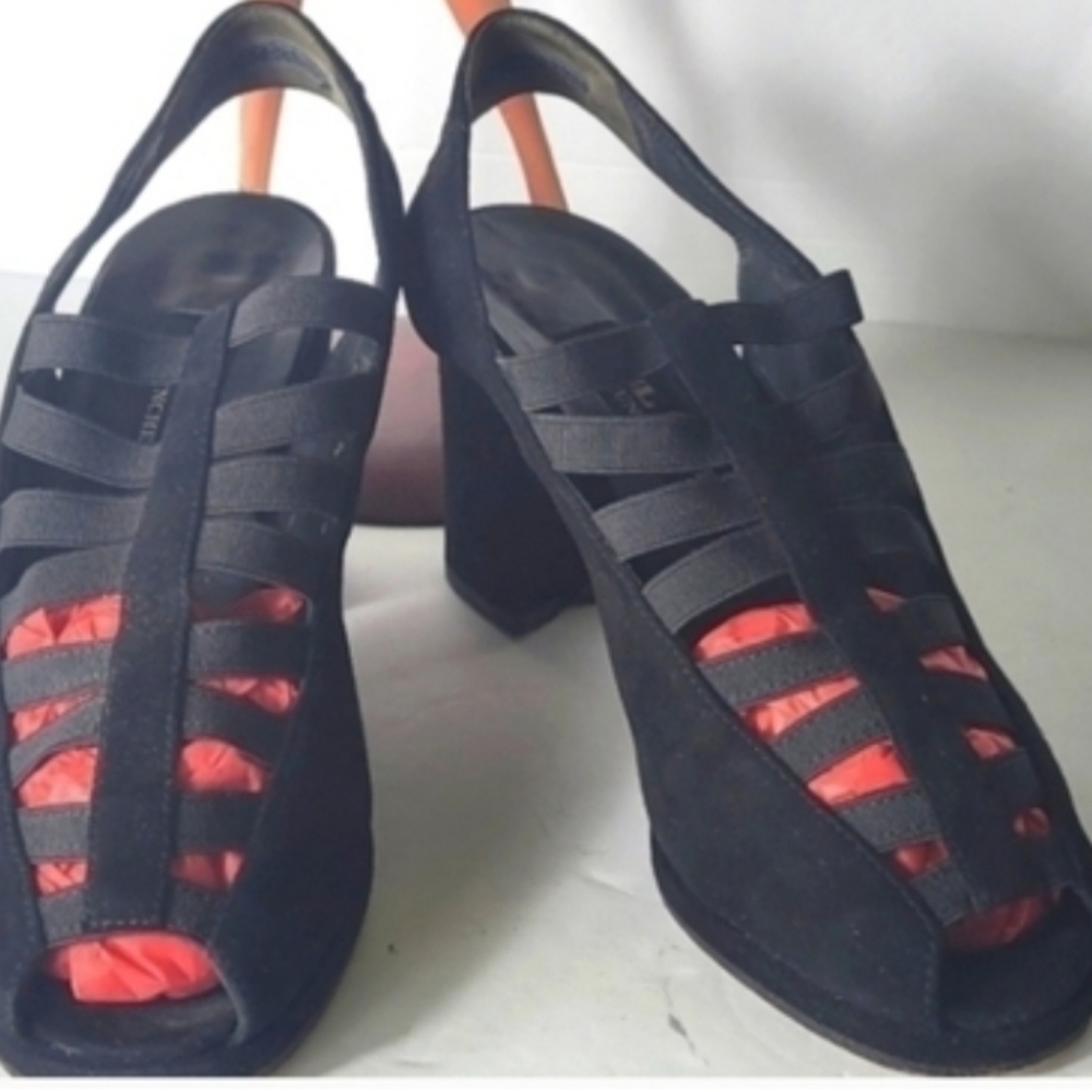 Paul Green Black and Red Women's Heels